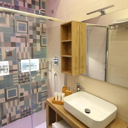 Napolitan Pop House 3*